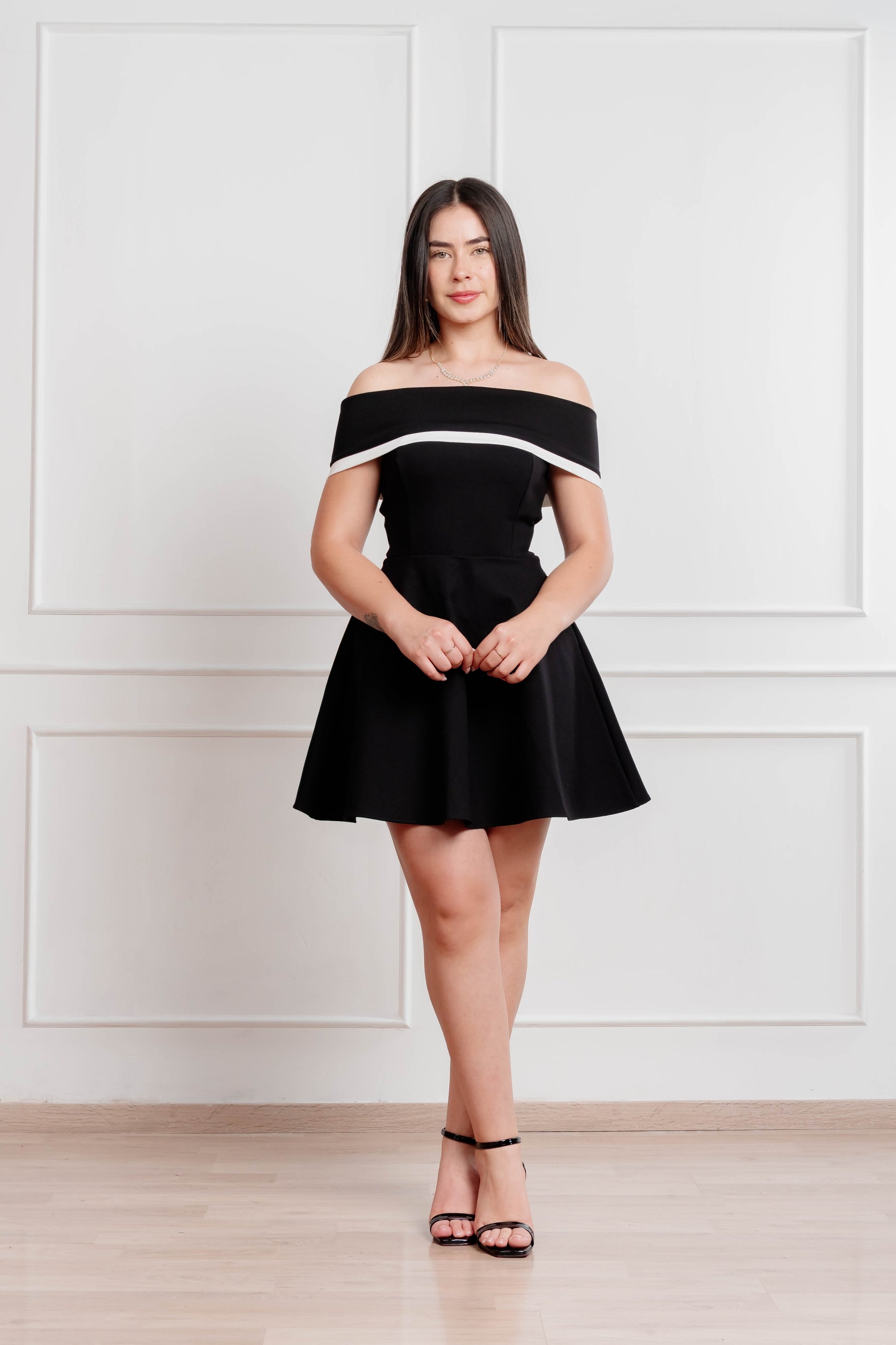 Vestido Sofia #18 Negro con pretina contraste