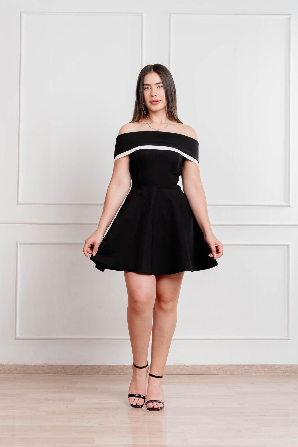 Vestido Sofia #18 Negro con pretina contraste