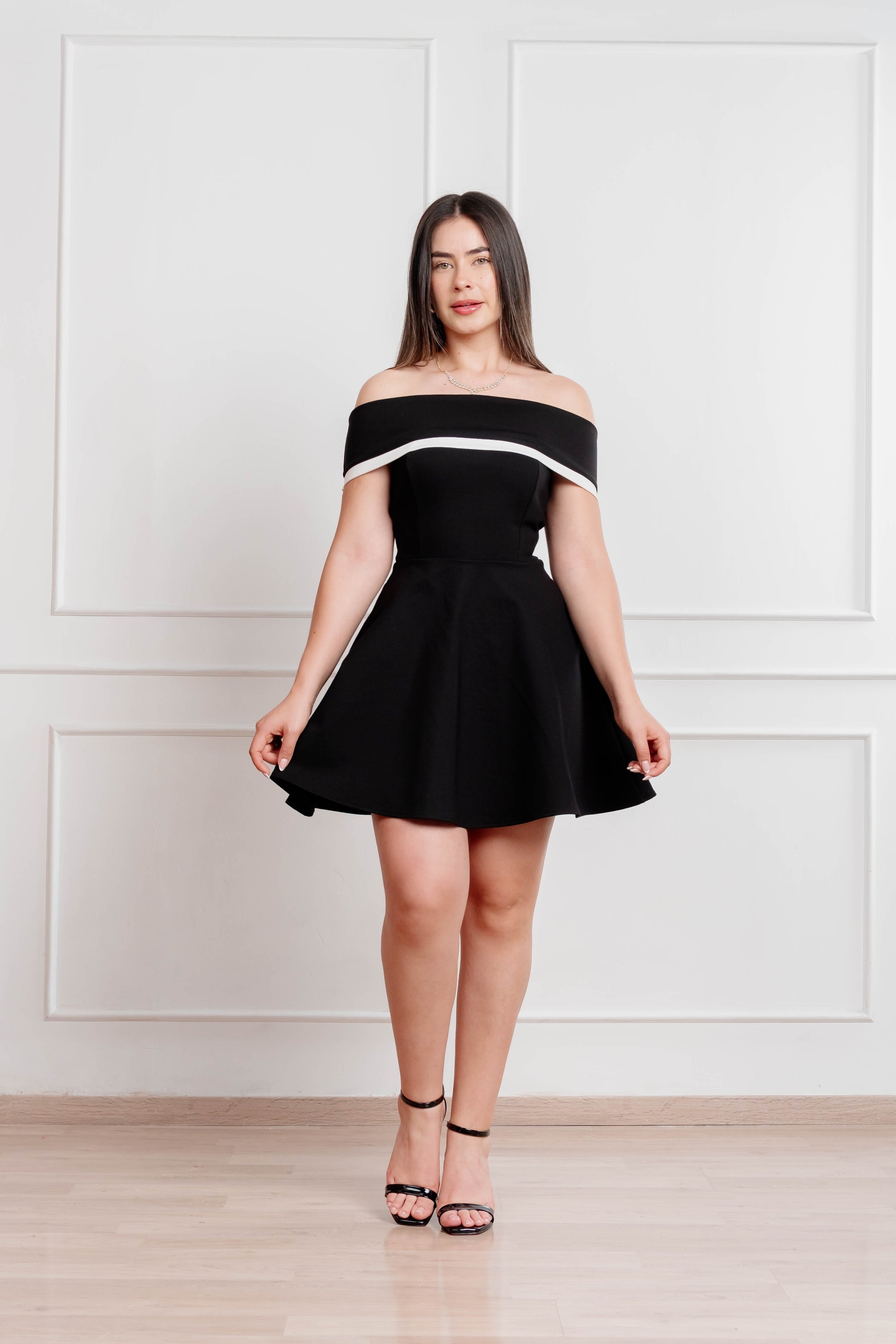 Vestido Sofia #18 Negro con pretina contraste