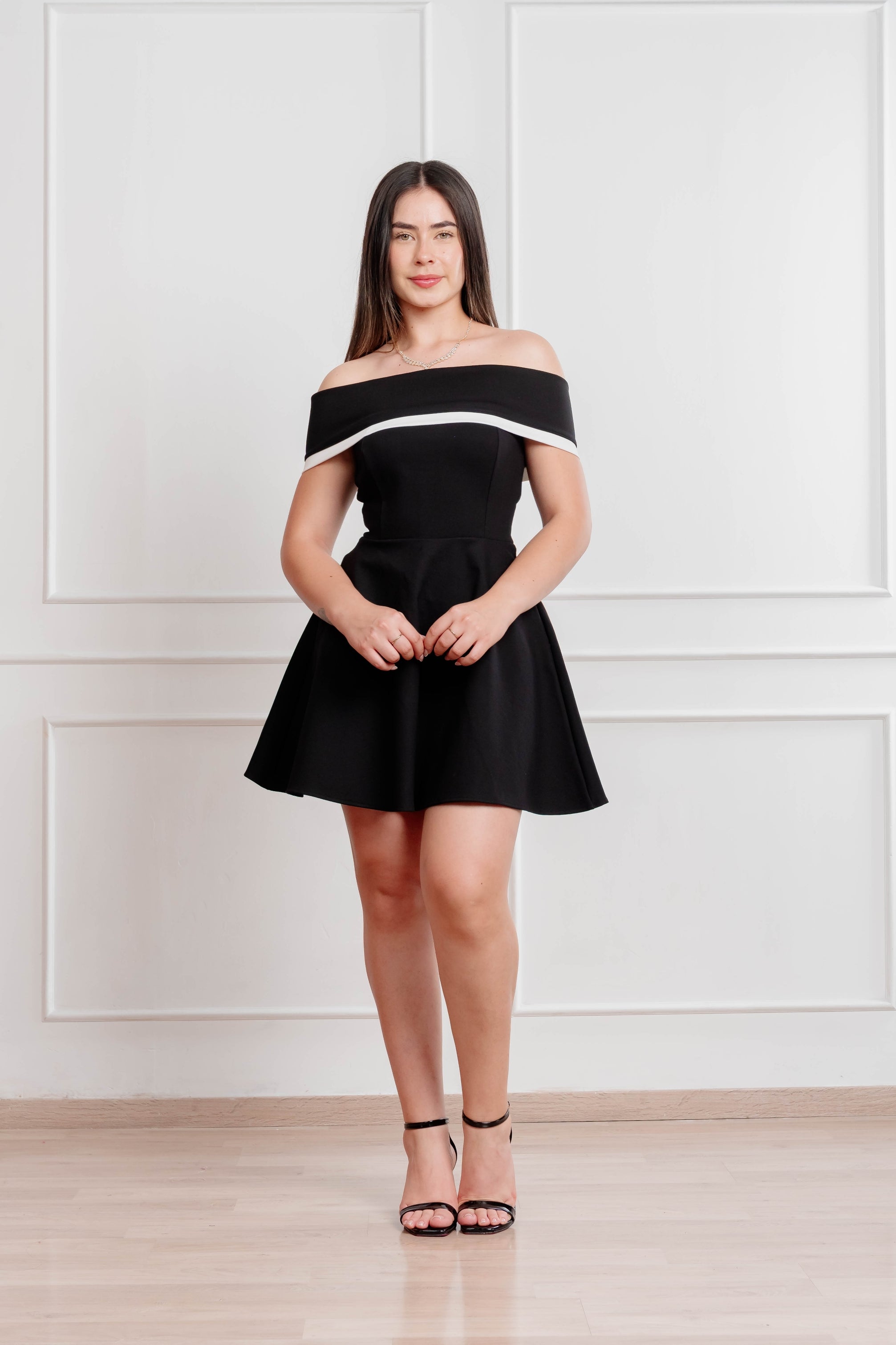 Vestido Sofia #18 Negro con pretina contraste