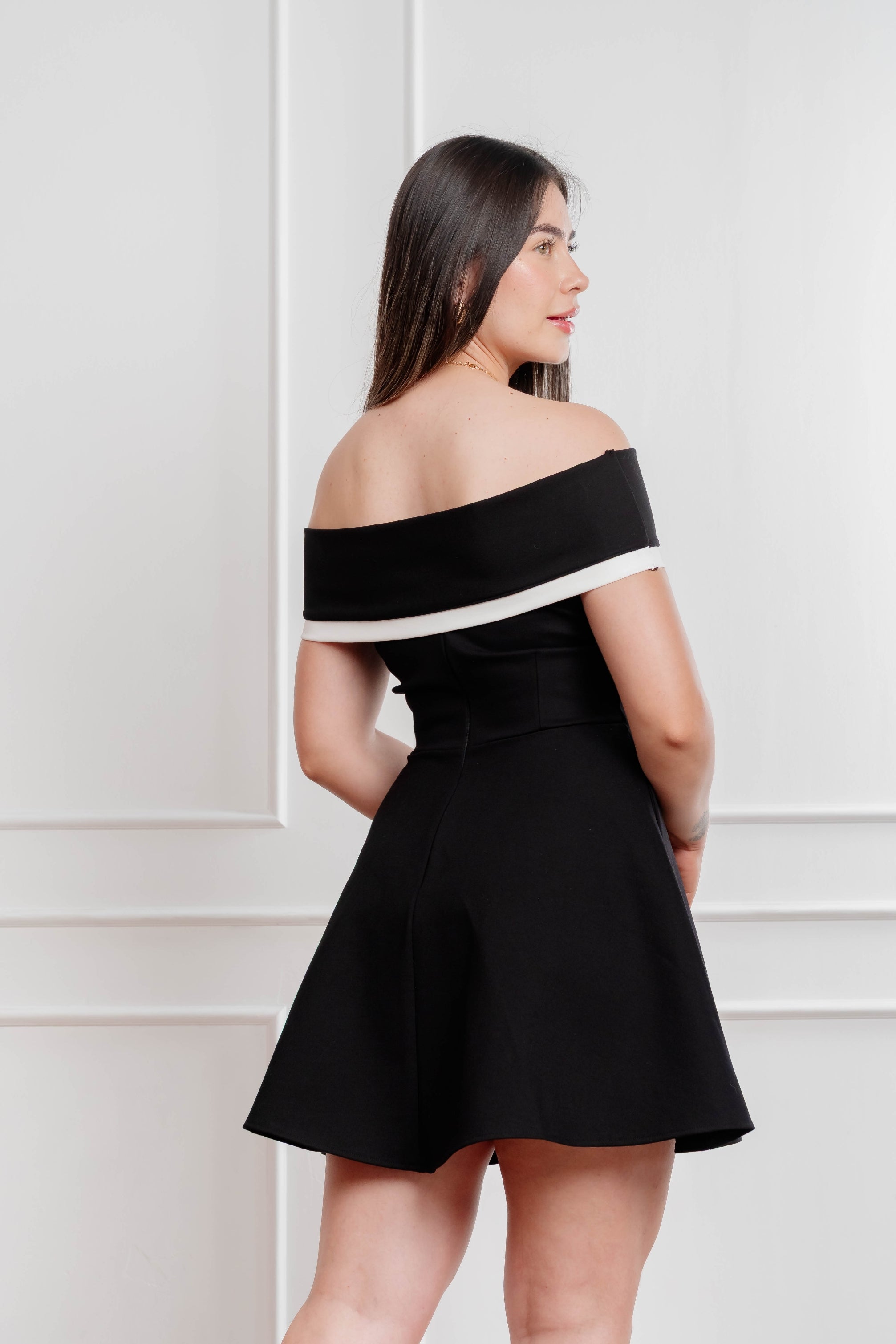 Vestido Sofia #18 Negro con pretina contraste